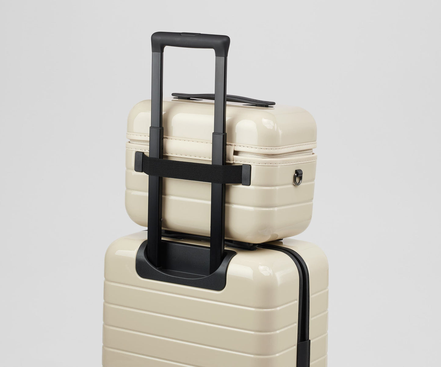 The Train Case in Salt White (Gloss)