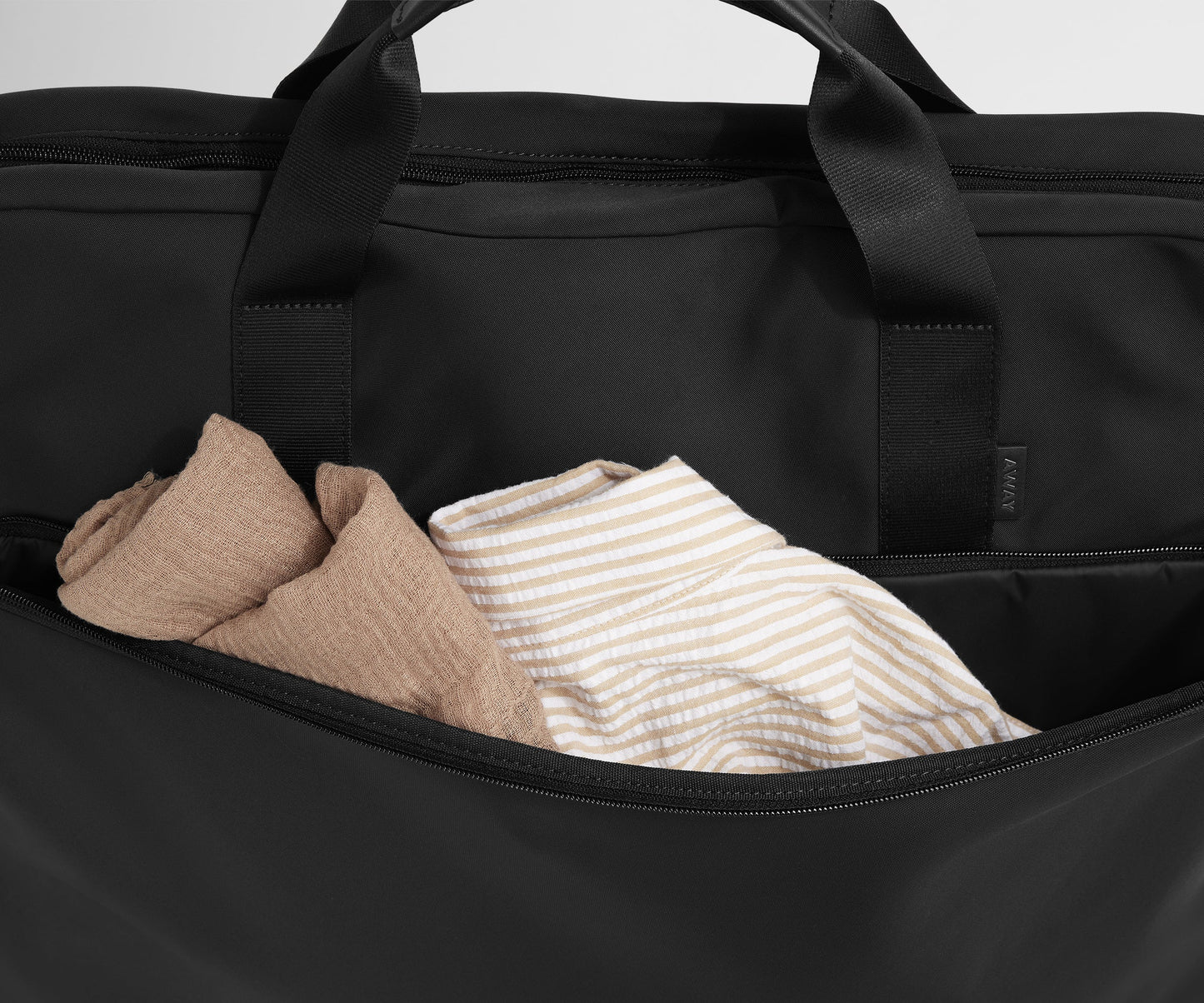 Garment Bag in Jet Black