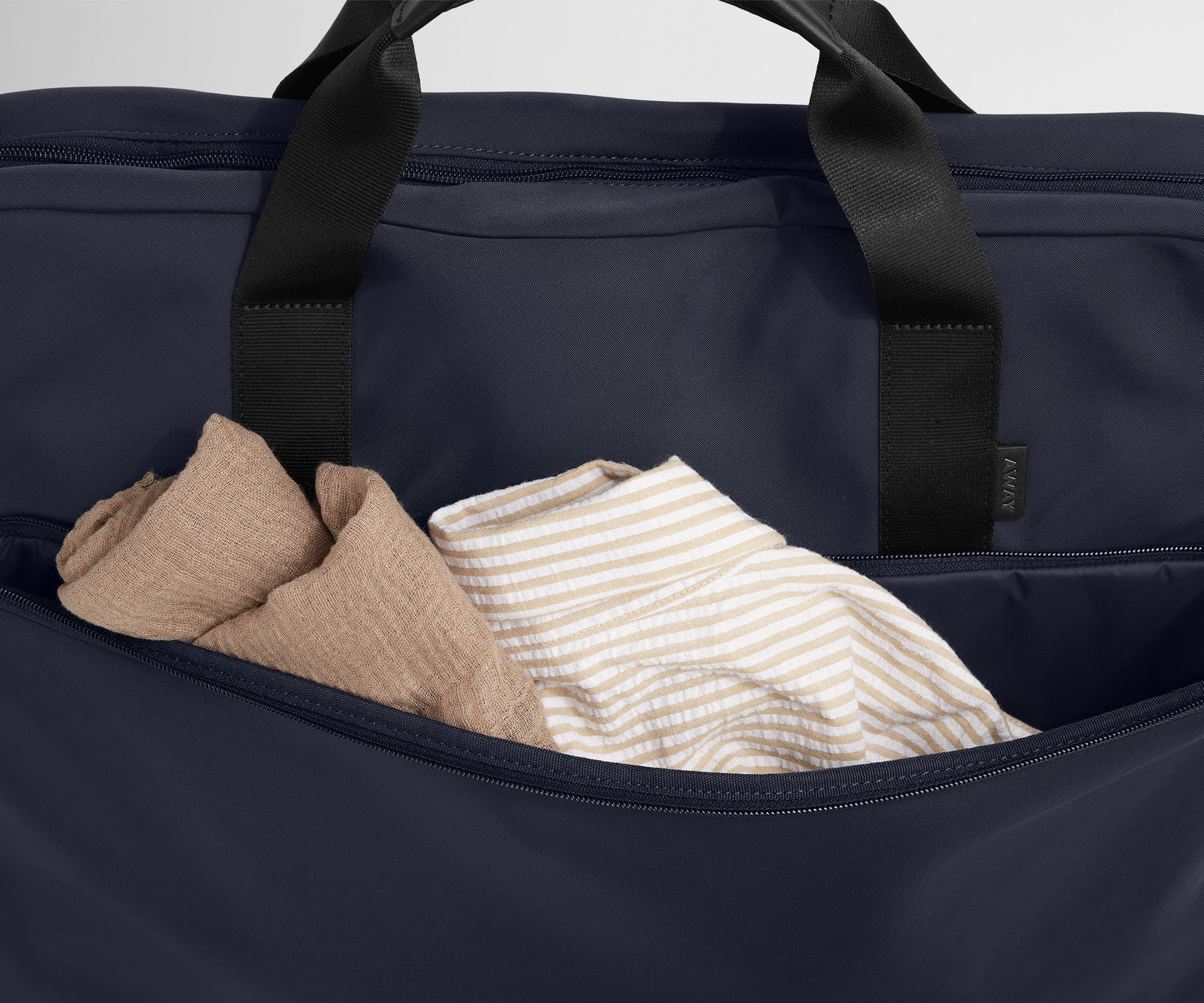 Garment Bag in Navy Blue