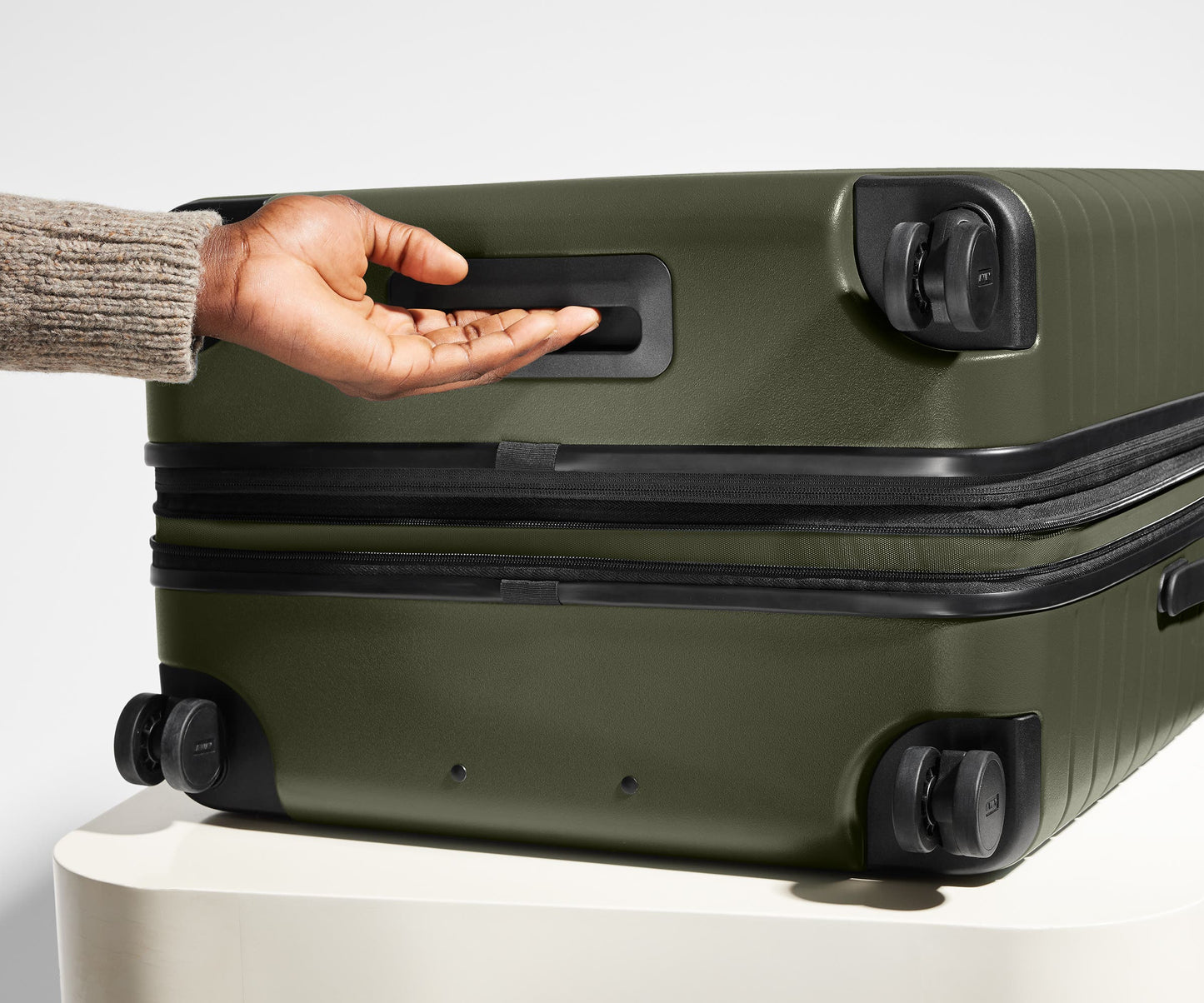 The Medium Flex in Olive Green