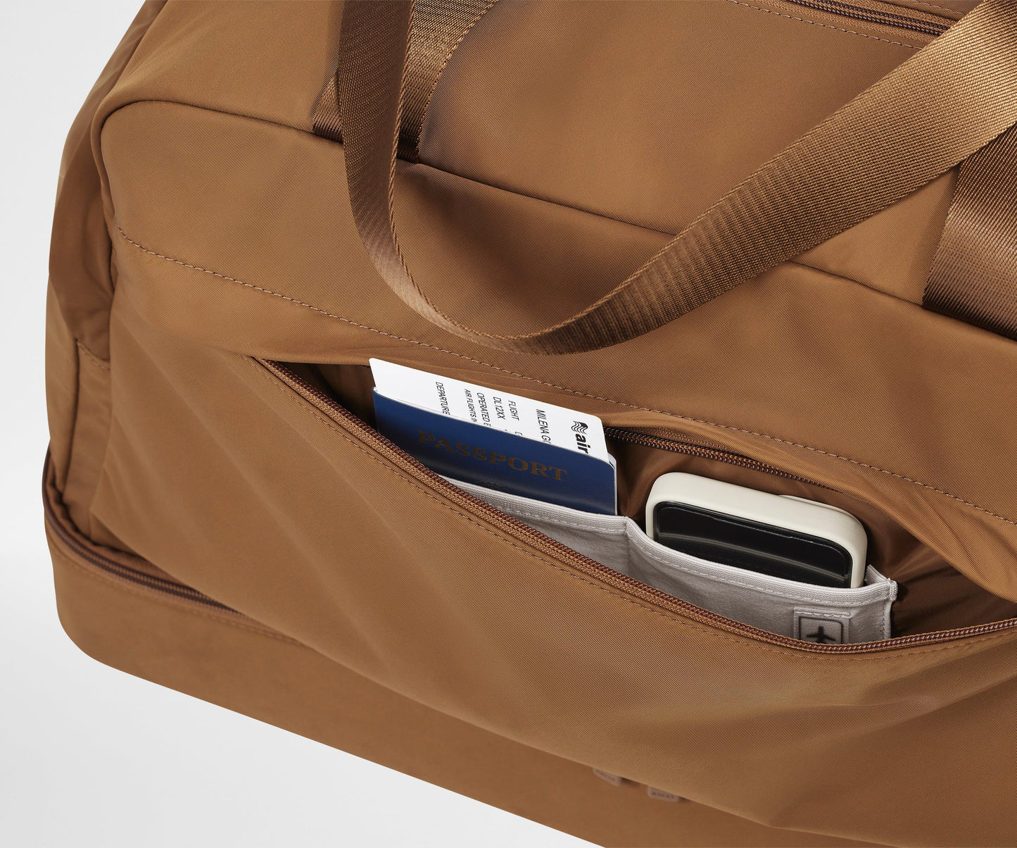 Featherlight Weekender in Amaro Brown