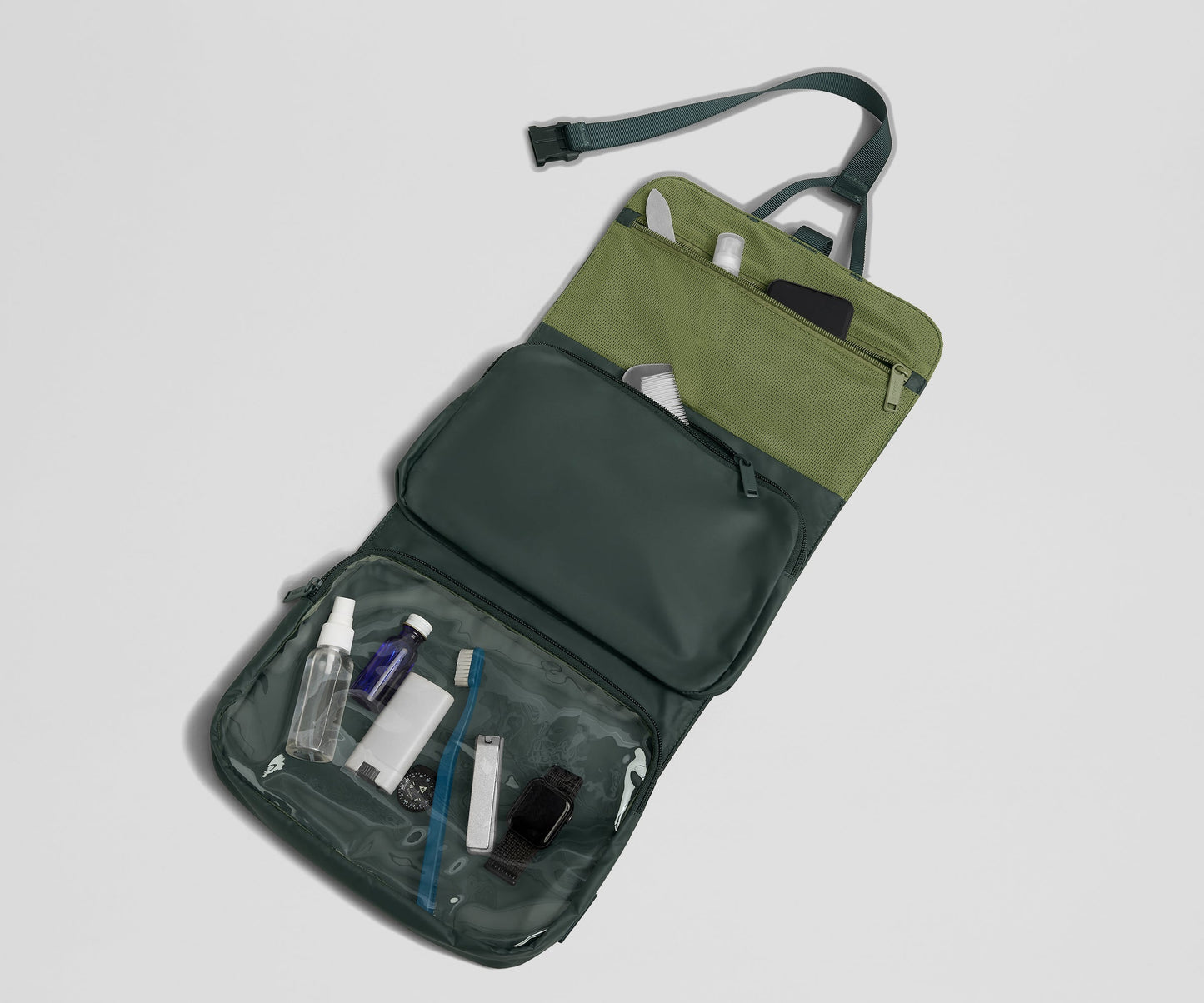 Active Hanging Toiletry Bag in Forest Green