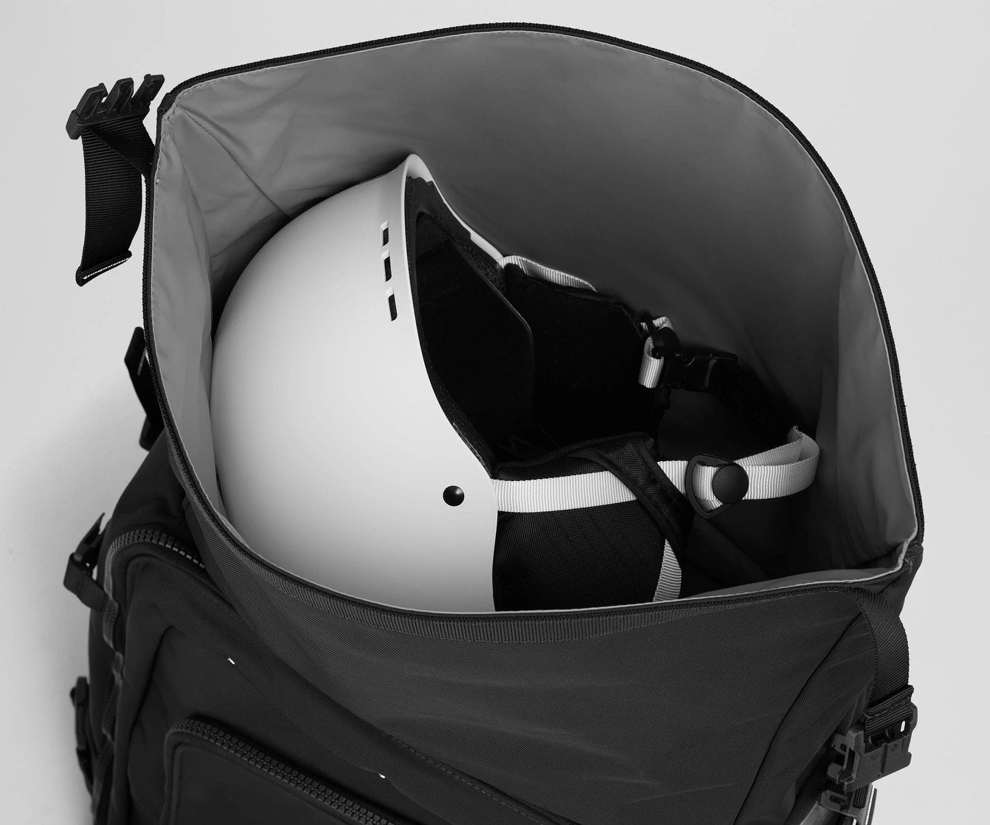 Carry-On Boot Bag 55L in Jet Black