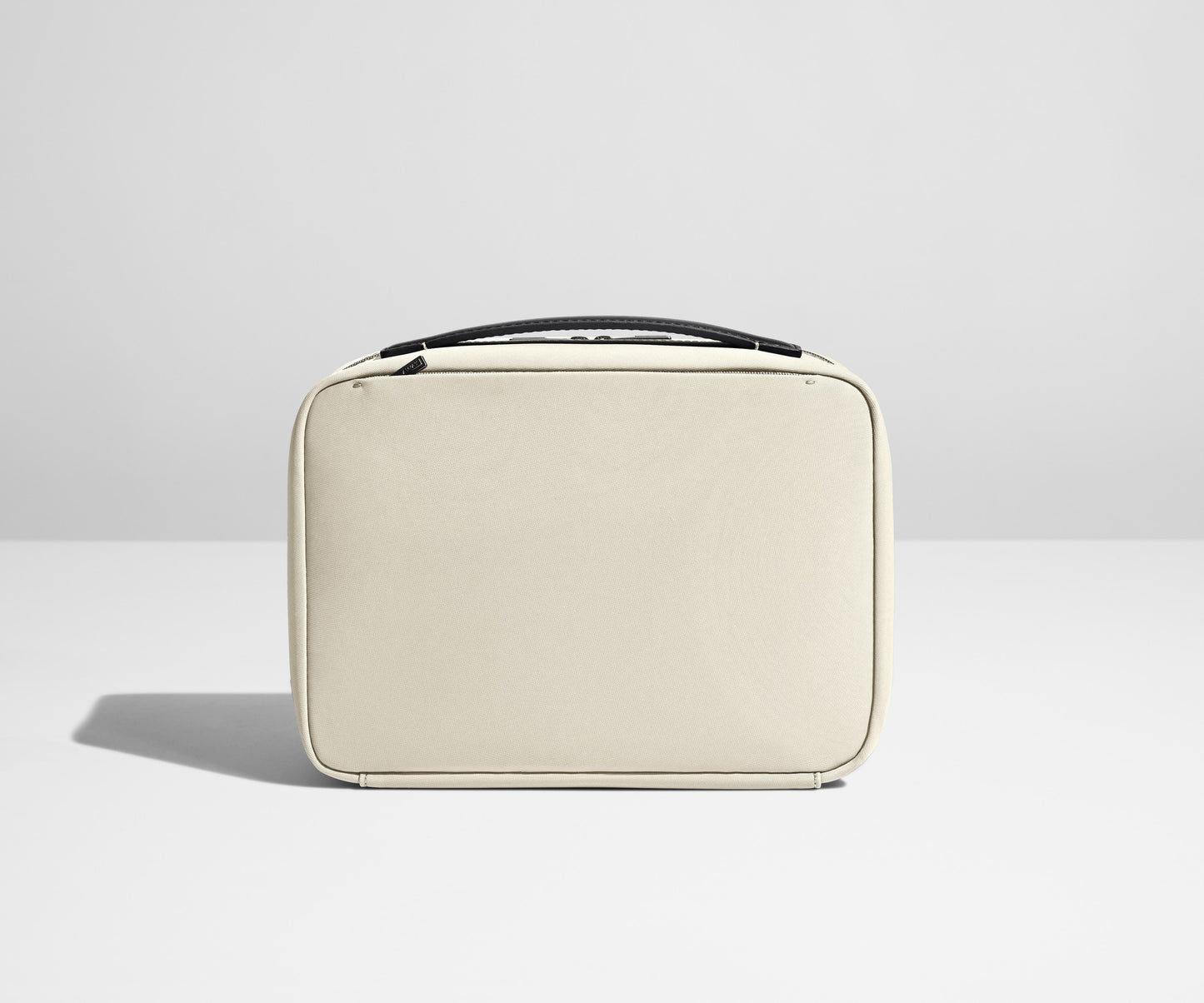The Hanging Toiletry Bag in Salt White